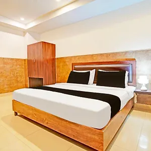 Hotel Super Collection O Tilak Nagar Near Pacific Mall, Delhi (National Capital Territory of India)